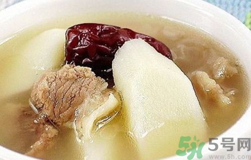 煲汤过程中可以加水吗,煲汤为什么不能中途加水