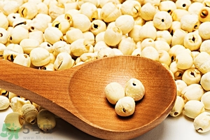 银耳莲子是凉性还是热性,莲子是凉性还是热性的食物