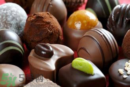 有巧克力囊肿可以吃阿胶吗,巧克力囊肿不能吃阿胶糕吗