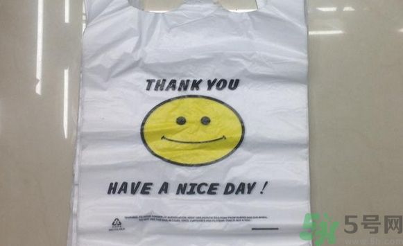 微波炉里能不能放塑料袋加热,塑料袋可以放在微波炉里面加热吗