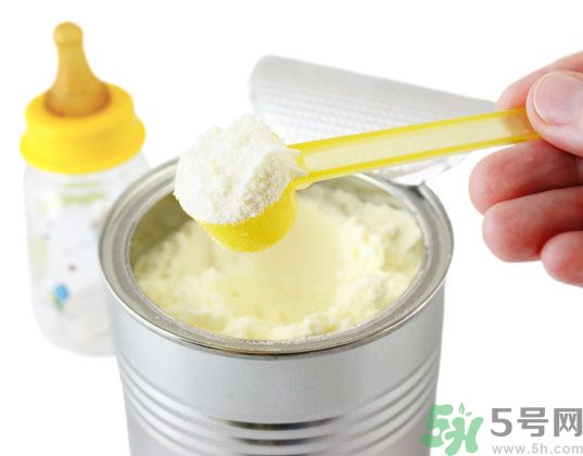 稀饭米汤可以冲奶粉吗,粥水冲奶粉有什么功效 稀饭米汤可以冲奶粉吗,粥水冲奶粉有什么功效