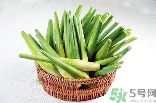 茭白里面有黑点能吃吗 黑点是正常现象,茭白里面有黑点能吃吗