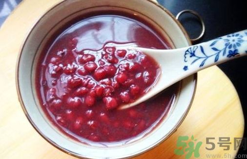 薏米能和什么一起熬粥,薏米和什么在一起熬粥最有营养