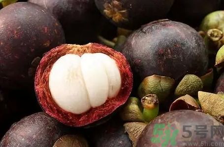 山竹怎么剥开 快速剥山竹的方法图解,硬壳的山竹怎么剥开 山竹怎么剥开 快速剥山竹的方法图解,硬壳的山竹怎么剥开