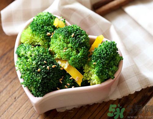 吃西兰花可以丰胸吗?,西兰花能丰胸吗