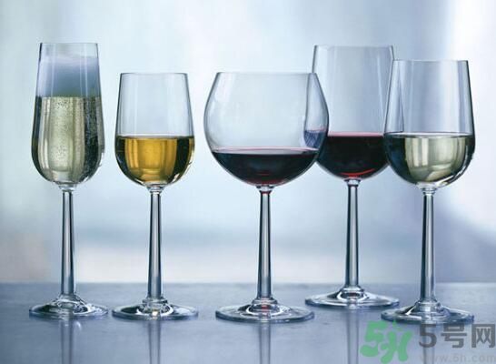 吃粽子可以喝酒吗,吃粽子喝白酒可以吗 吃粽子可以喝酒吗,吃粽子喝白酒可以吗