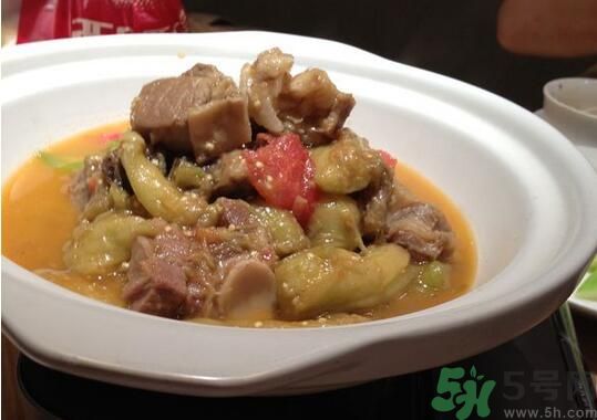 茄子可以炖羊肉吗,羊肉能炖茄子吗