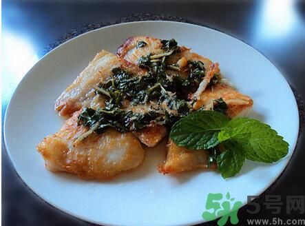 薄荷可以炒菜吃吗,薄荷能炒菜吃吗