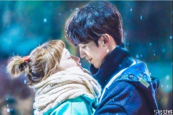 女生突然不理你的原因(一个女人突然不理你了是什么原因)