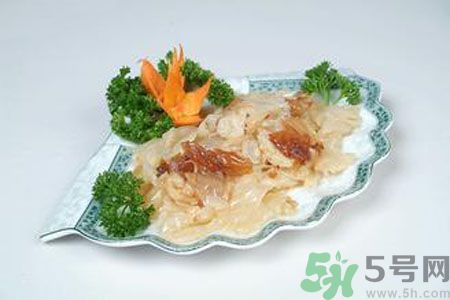 假海蜇丝是怎么生产出来的,海蜇丝图片