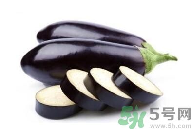 茄子可以炒蘑菇吗,茄子炒蘑菇可以吃吗