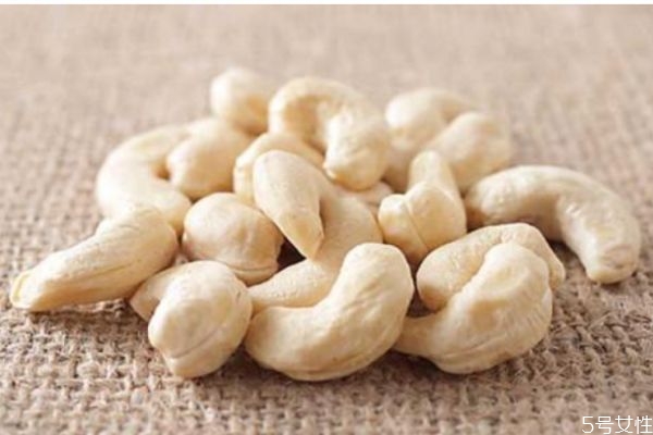 什么是腰果呢,腰果有什么功效