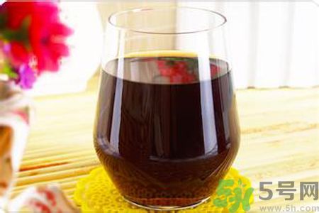 红酒加酸梅汤可以一起喝吗,酒和酸梅汤能一起喝吗