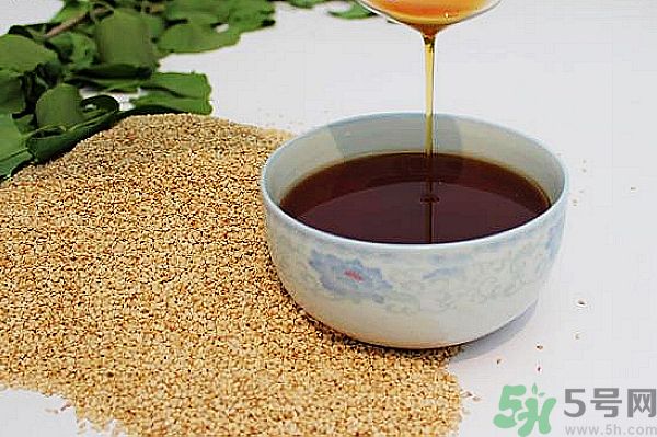 小磨油可以炒菜吗,小磨香油能炒菜吗