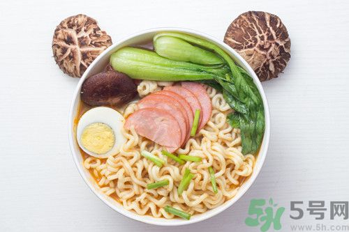 经常吃方便面的危害,我想知道经常吃方便面会怎么样