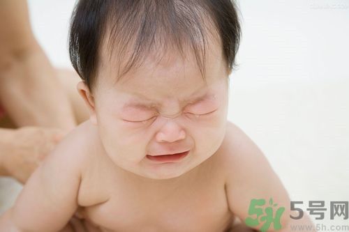 新生儿热痱子怎么办,新生儿热痱子最佳治疗方法