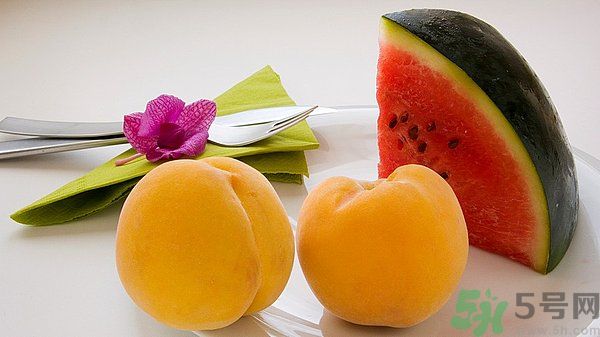 咳嗽能吃桃子吗小孩,咳嗽能吃红枣吗? 咳嗽能吃桃子吗小孩,咳嗽能吃红枣吗?