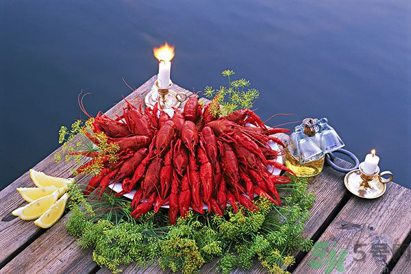 油焖大虾怎么弄,油焖大虾窍门 油焖大虾怎么弄,油焖大虾窍门