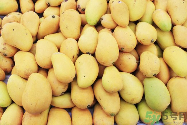 吃芒果嘴痒是什么原因,为什么有时候吃了了芒果嘴巴痒怎么办 吃芒果嘴痒是什么原因,为什么有时候吃了了芒果嘴巴痒怎么办