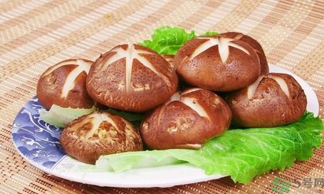 黄瓜能跟香菇一起炒吗,香菇和黄瓜能在一起炒着吃吗