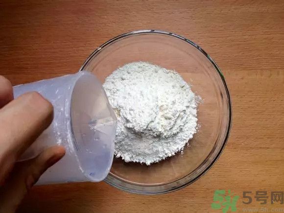 韭菜鸡蛋饼怎么做好吃简单做法,鸡蛋韭菜饼的家常做法大全家常