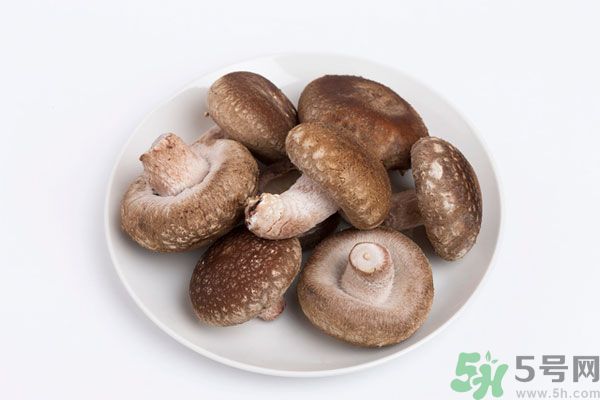 芦笋能和香菇一起吃吗?,芦笋和香菇能一起吃吗 芦笋能和香菇一起吃吗?,芦笋和香菇能一起吃吗