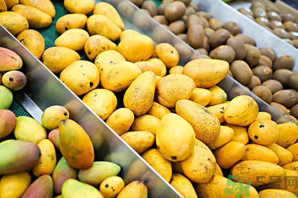 吃芒果嘴唇过敏怎么办怎么可以预防,吃芒果嘴唇过敏怎么办才最有效