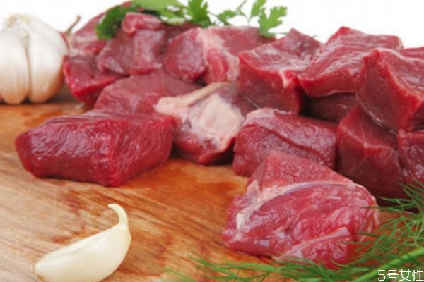 冬天吃牛肉上火吗,吃牛肉上火吗会引起牙疼吗 冬天吃牛肉上火吗,吃牛肉上火吗会引起牙疼吗