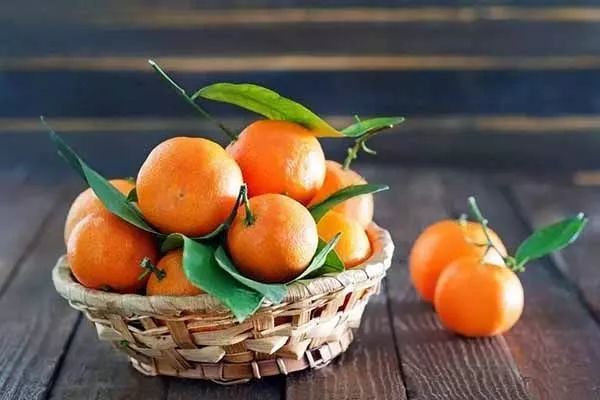 橘子和什么一起吃会拉肚子的短视频,橘子跟什么一起吃会拉肚子