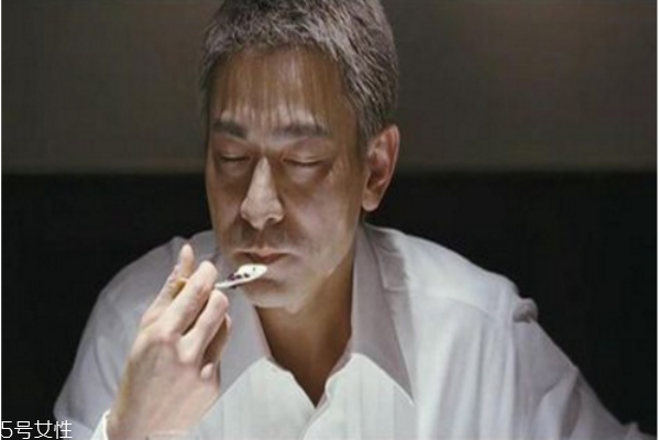 白头发多吃什么食物比较好有帮助,有白头发吃什么调理