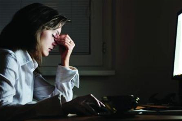 熬夜会导致脱发吗?,长期熬夜导致的脱发能恢复么