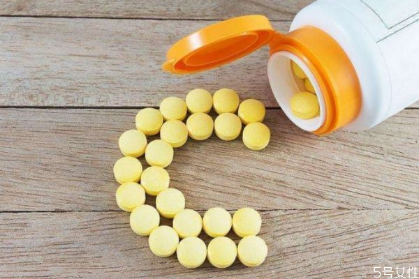 维生素c饭前吃还是饭后吃效果好,哪些食物维生素c含量高