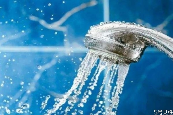 冷水洗澡能减肥吗,坚持洗冷水澡可以减肥吗