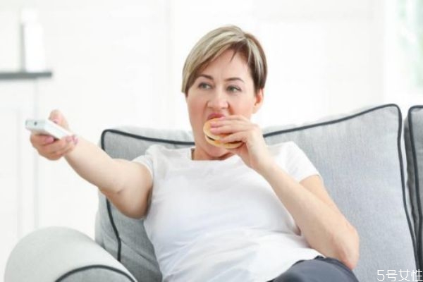 站久了痔疮会犯吗,长时间久坐会长痔疮吗