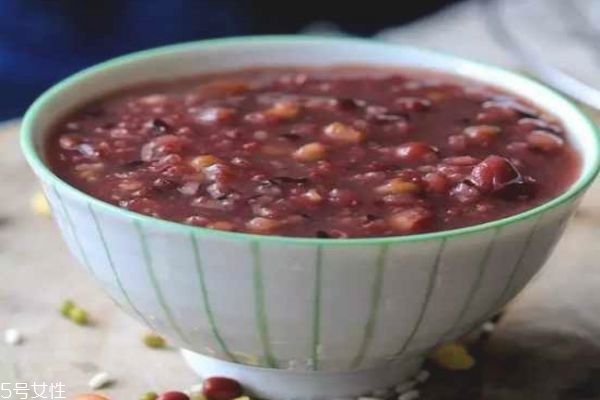 宫寒吃什么能治好,女生宫寒应该吃什么