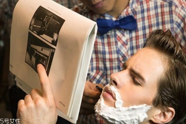 直男是贬义词吗,直男是贬义词还是褒义词