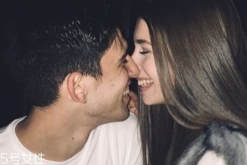 十二星座撩汉手册,撩汉一撩一个准的星座女