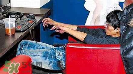 连续上网多久会猝死,上网会猝死吗