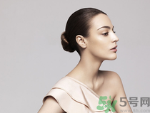 12岁女孩皮肤黑怎么能变白,13岁女孩皮肤黑,怎么办