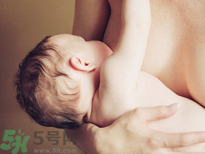 女孩熬夜胸会变小吗?,女孩子经常熬夜胸会变小吗