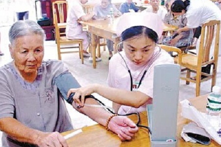 为什么人会贫血是什么原因造成的,老人严重贫血平时应该吃点什么 为什么人会贫血是什么原因造成的,老人严重贫血平时应该吃点什么