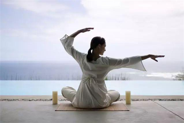 练瑜伽可以丰胸吗?,瑜伽可以丰胸吗