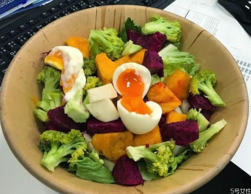 减肥期间偶尔大吃一顿会胖吗,节食减肥偶尔大吃一顿会胖吗