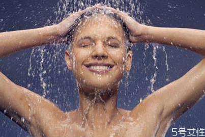 夜跑完多久可以洗澡,晨跑过后多久可以洗澡