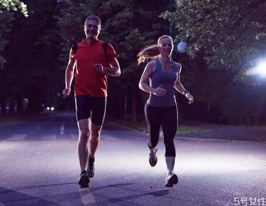 夜跑会影响睡眠吗?,夜跑对睡眠有影响吗