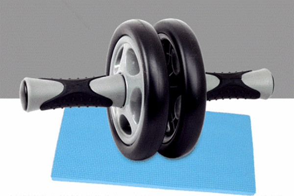 腹肌轮的正确锻炼方式多长时间,腹肌轮什么时候练最好