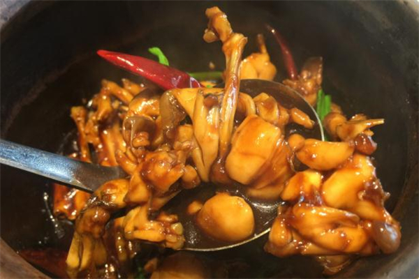 田鸡不能和什么一起吃?,田鸡不能和什么一起吃会中毒