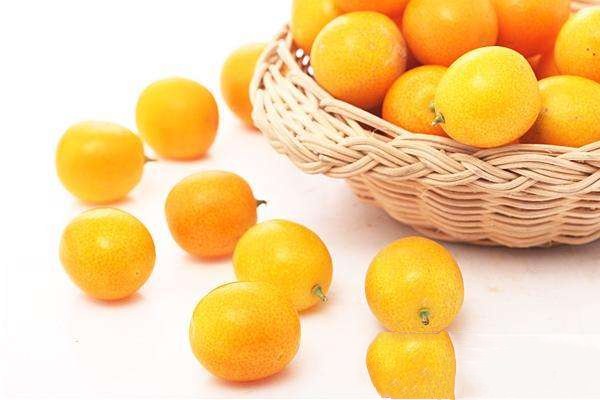 金桔吃多了会不会变黄,金桔吃多了脸发黄是真的吗