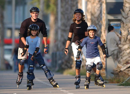 轮滑初学者开始怎么练,如何学好轮滑