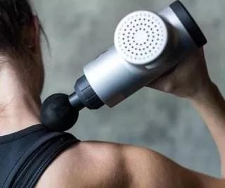 泡沫轴和筋膜枪哪个好用,泡沫轴好还是筋膜枪好 泡沫轴和筋膜枪哪个好用,泡沫轴好还是筋膜枪好